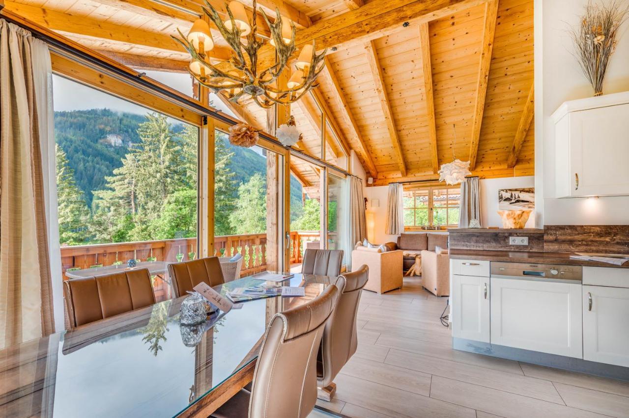 Chaletdorf Am Sonnenhang Нойкирхен-ам-Гросфенедигер Экстерьер фото