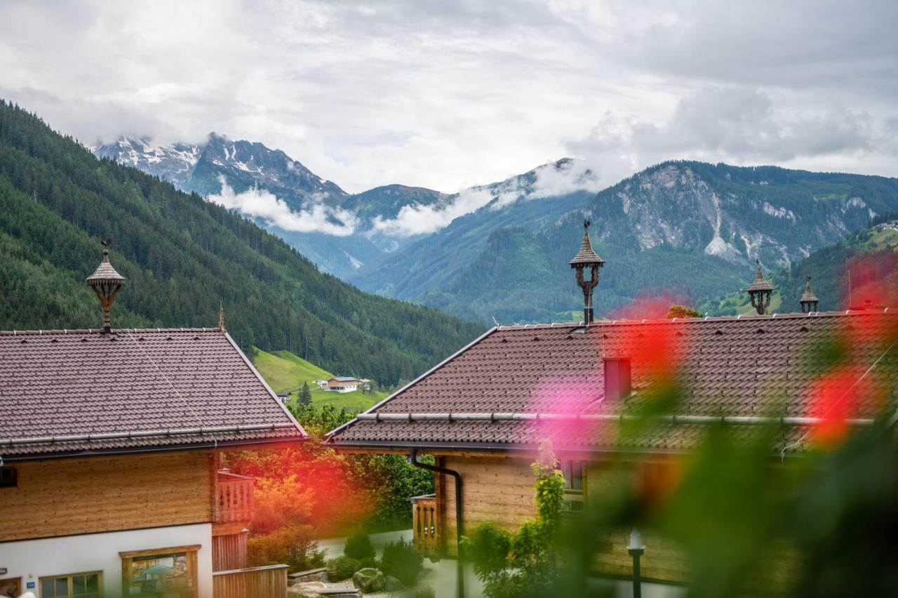 Chaletdorf Am Sonnenhang Нойкирхен-ам-Гросфенедигер Экстерьер фото